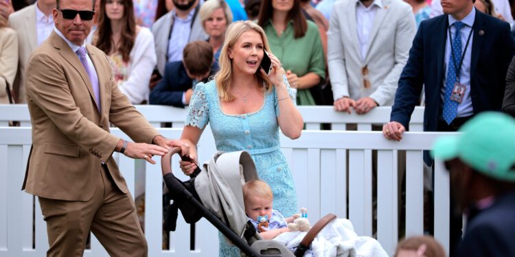 karoline leavitt husband