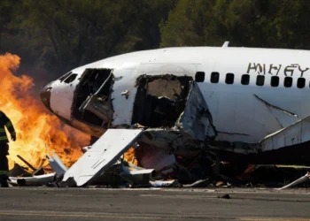 motley crue plane crash